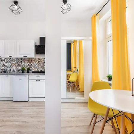 Lägenhet Apartly - Cichy Przy Dworcu, Wifi, Self Check-in Szczecin